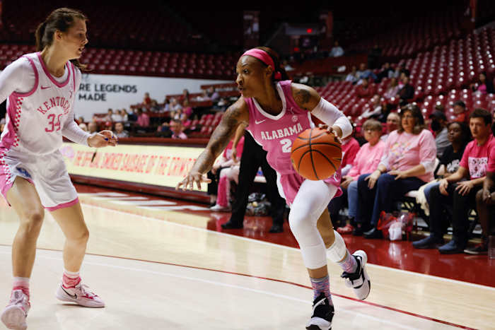 021322_WBB_MingoYoungJa_Kentucky_JH0911